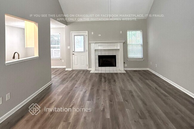 Building Photo - 5726 Graceland Dr SW