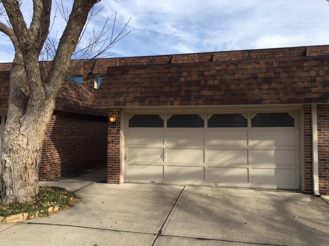 Building Photo - 2816 Ponca St