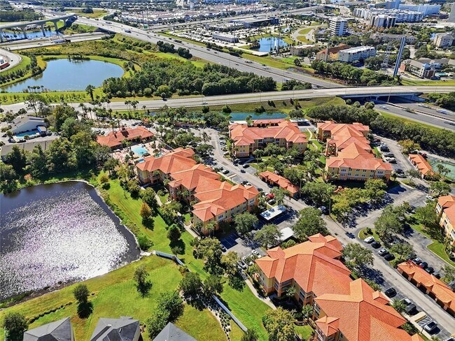 Foto del edificio - 5447 Vineland Rd