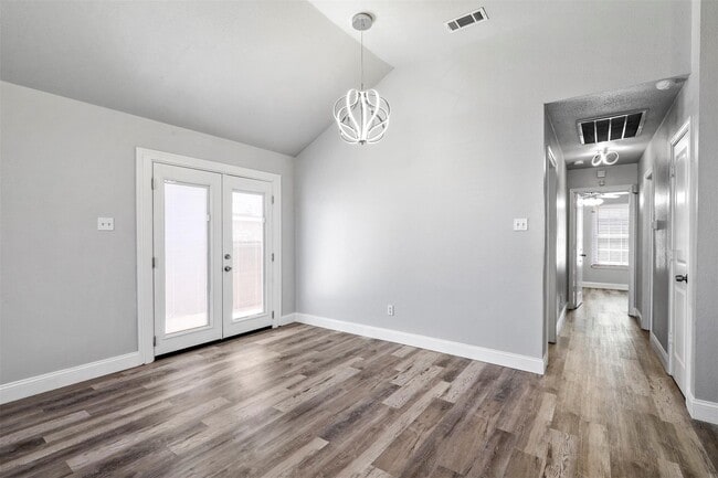Building Photo - 1533 Prescott Dr