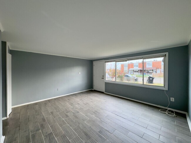 Building Photo - Charming 3Bed/1Bath in Rosedale