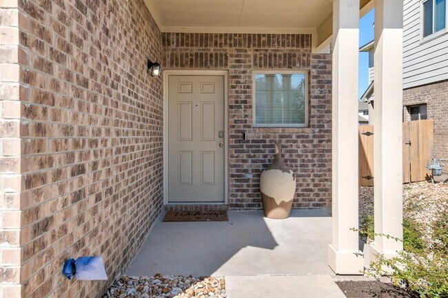 Building Photo - 512 White Steppe Way