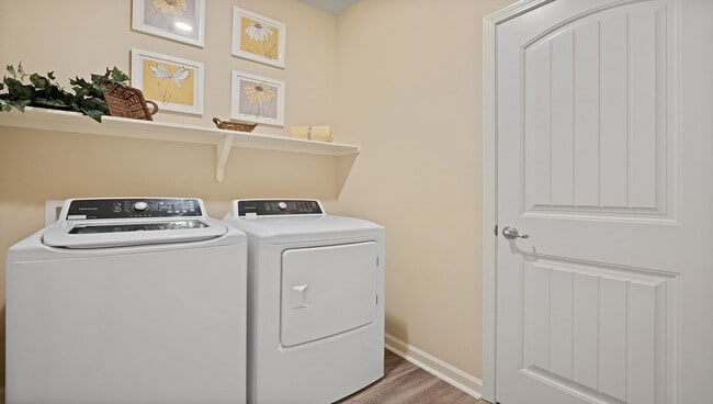 Photo - 2195 Ridgefield Ave House