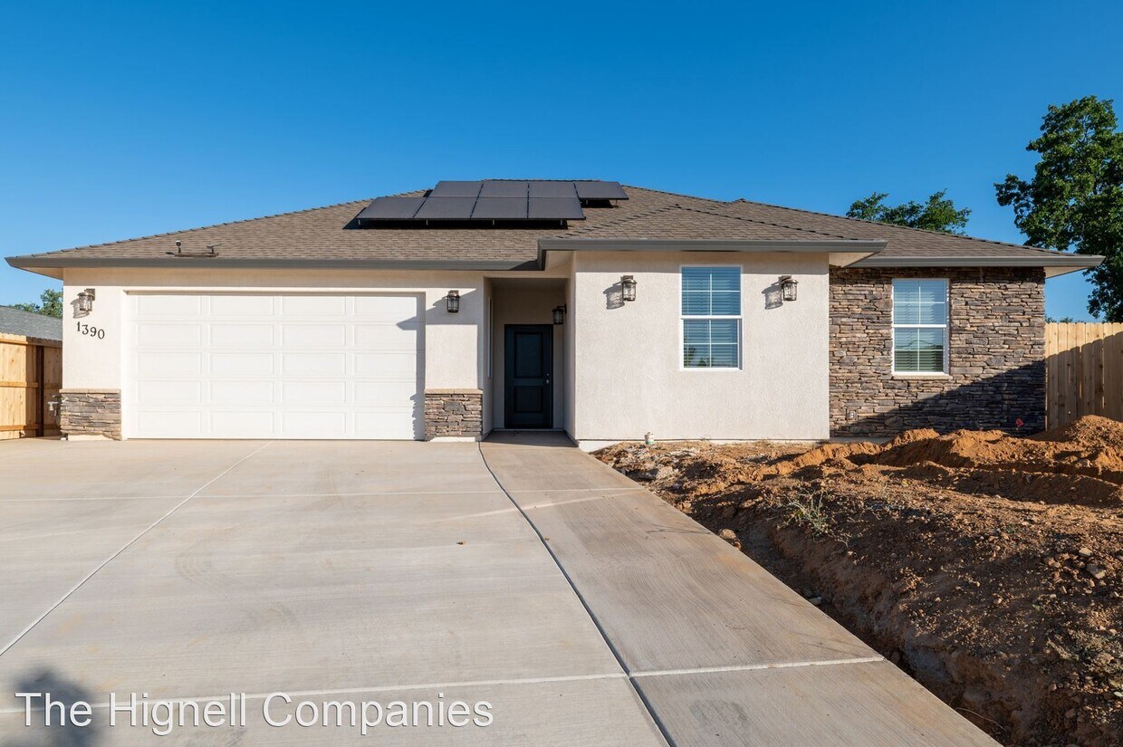 Primary Photo - 3 br, 2 bath House - 1390 Bonhurst Dr.