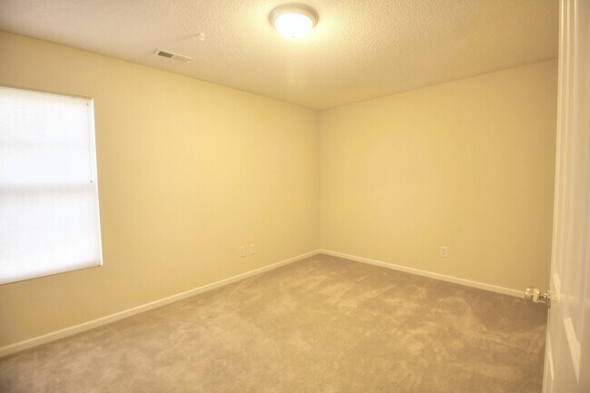 Building Photo - 309 Ganyard Farm Way
