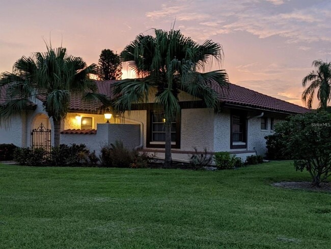 Foto del edificio - 5581 Golf Pointe Dr