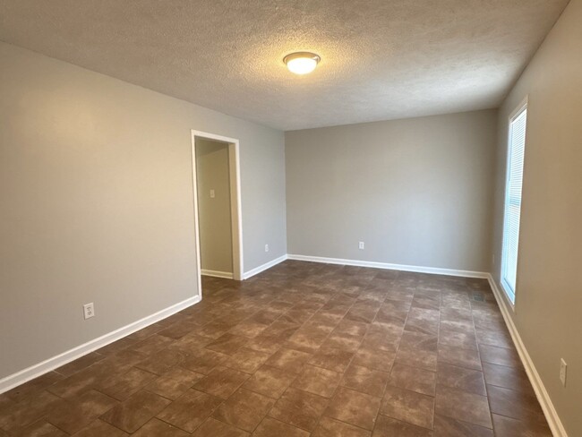 Building Photo - 1962 N Royal St