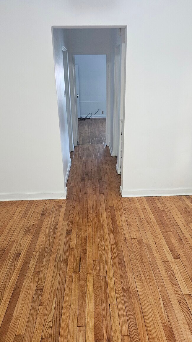 Foto del edificio - 1112 W 148th St