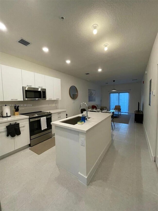 Foto del edificio - 8167 NW 41st St
