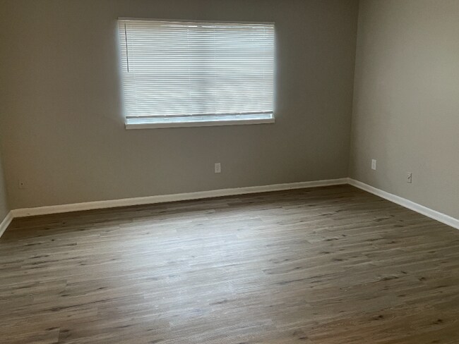 Foto del edificio - 1576 20th St N