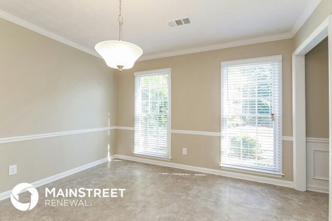 Foto del edificio - 205 Lakeside Dr NW