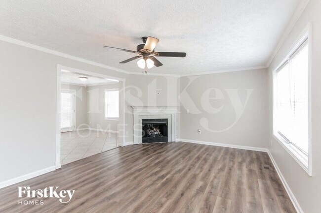 Foto del edificio - 200 Heather Glen Ln