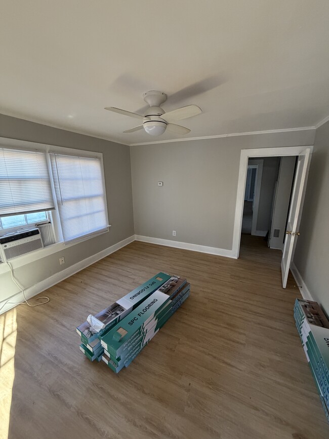 Building Photo - 409 Birch St