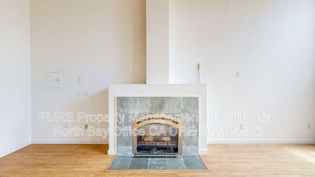 Building Photo - 950 Harrison St