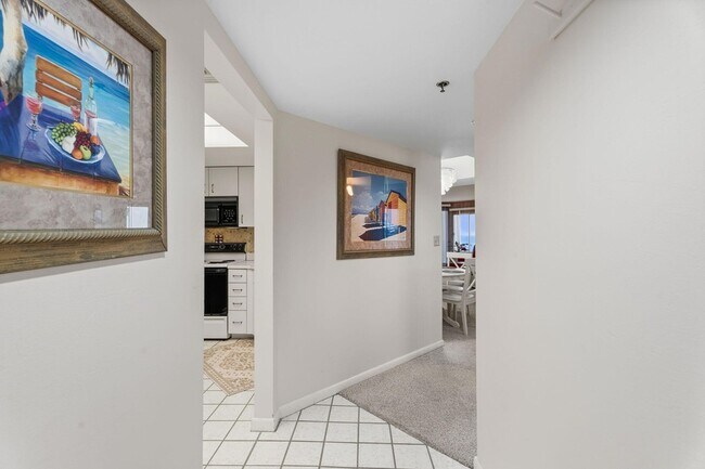 Building Photo - 3870 N Hwy A1A