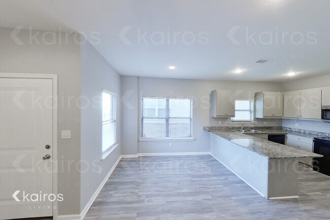 Foto del edificio - 2006 Jr Deputy Rd