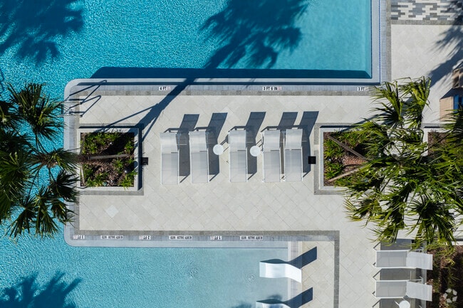 Douglas Grand at Telecom Parkway - Douglas Grand at Telecom Parkway Apartments