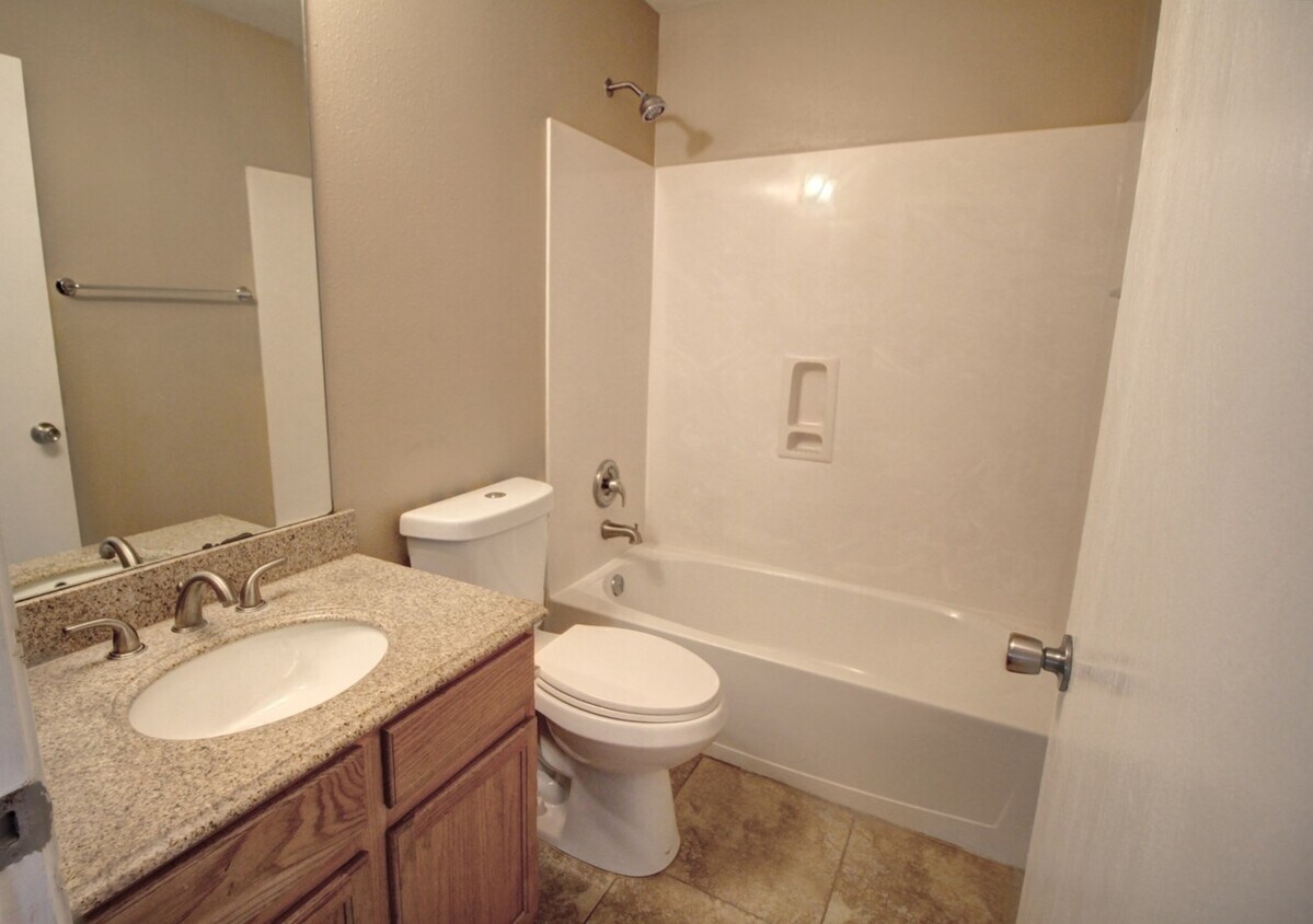 Foto principal - 1430 Hade Falls Ln