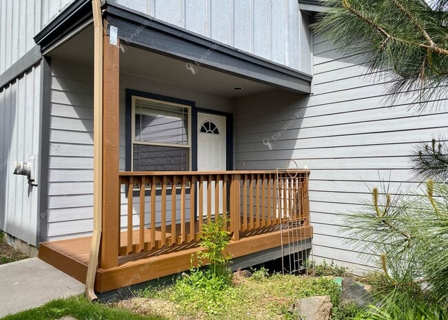 Building Photo - 1697 NE Lotus Dr