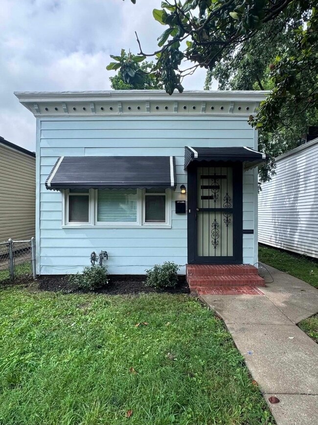 Photo - 1727 Gallagher St (Louisville, KY) House