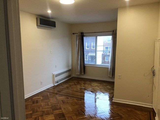 Foto del edificio - 3 br, 1 bath  - 463 Avenue Y