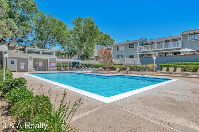 Foto del edificio - 1 br, 1 bath House - 3655 Birchwood Ter, 312