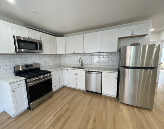 Foto del edificio - 5707 Huxley Ave