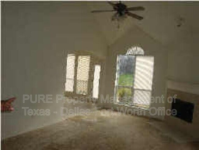 Foto del edificio - 4010 Cottage Park Ct