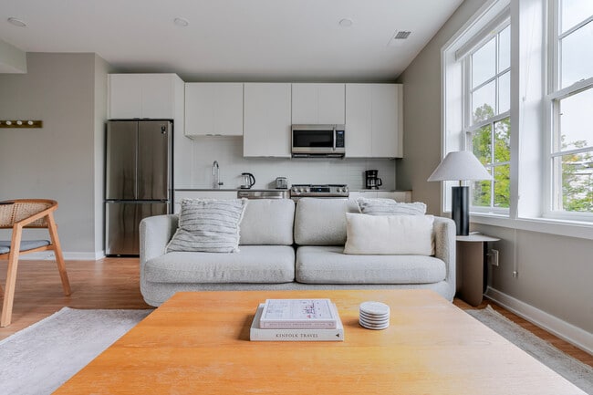 Building Photo - 2210 Wisconsin Ave NW