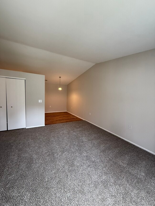 Building Photo - 1256 Oxford Manor Ct