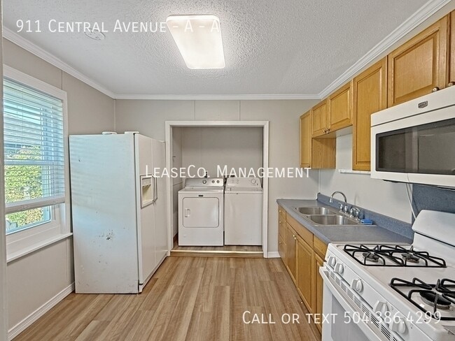 Foto del edificio - 911 Central Ave