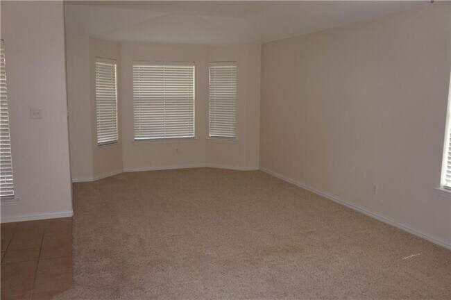 Building Photo - 4401 Willow Wood Rd