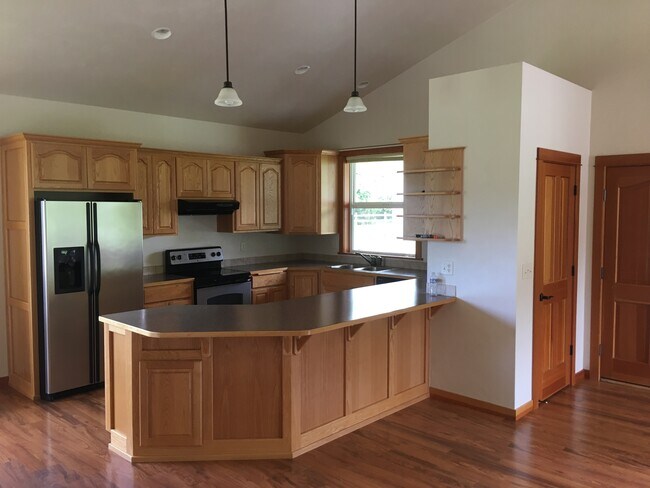 Foto del edificio - 91351 Donna Rd