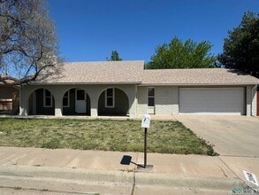 Building Photo - 2106 W Bullock Ave