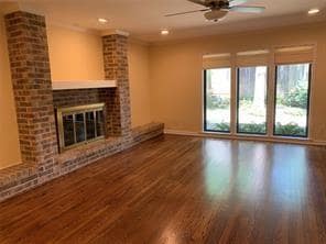 Foto del edificio - 6949 Helsem Way