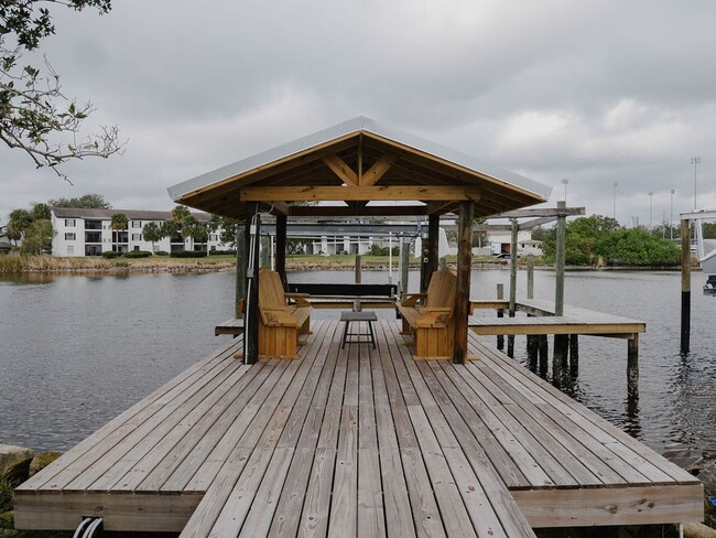 Building Photo - RARE WATERFRONT RENTAL OPPORTUNITY! 3/2/1 ...