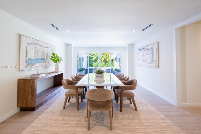 Building Photo - 4520 Sabal Palm Rd