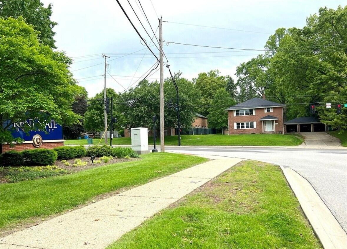Foto principal - 1415 E Main St