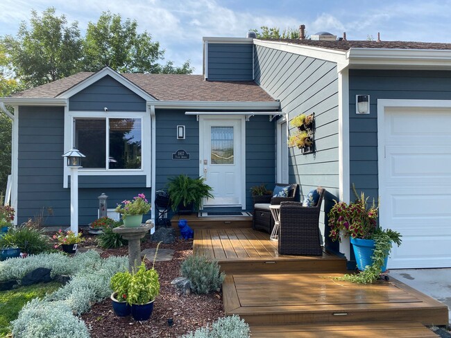 Foto del edificio - 1817 Tyler Ave