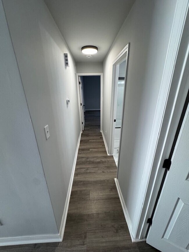 Foto del edificio - 2 Bedroom, 2 Bathroom Home- Cedar Lake, IN