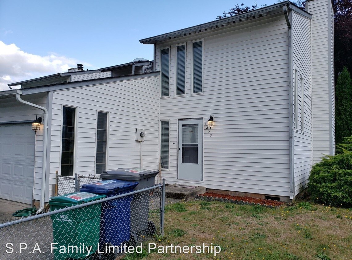 Primary Photo - 1259 29th St SE
