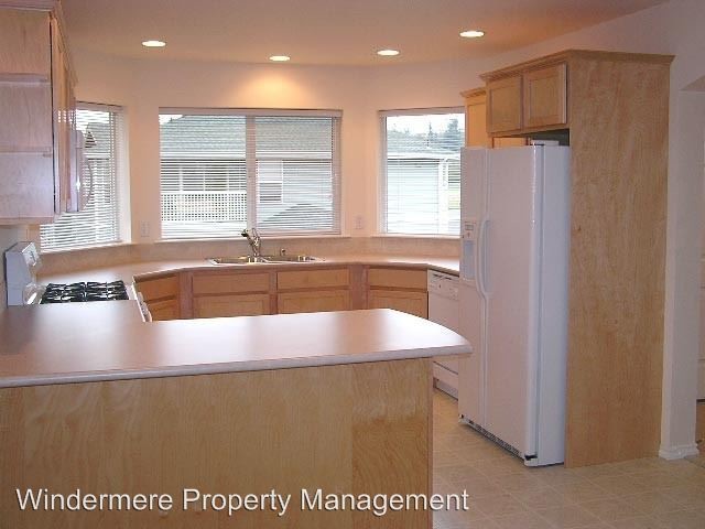 Building Photo - 326 E Bellis Fair Pkwy