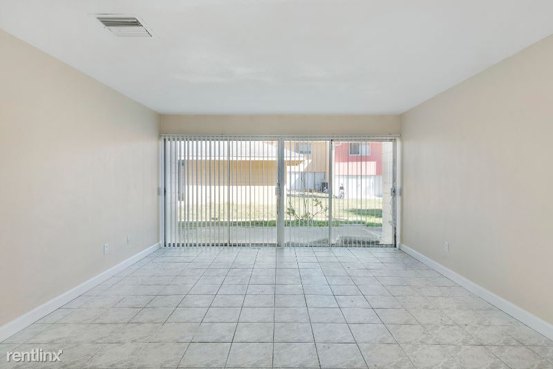 Primary Photo - 807 N Fiske Blvd
