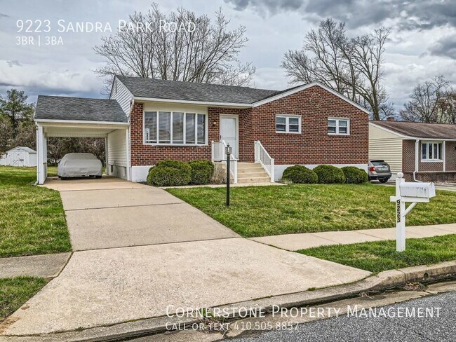 Building Photo - 3 Beds 2.5 Baths | $2600 | 9223 Sandra Par...