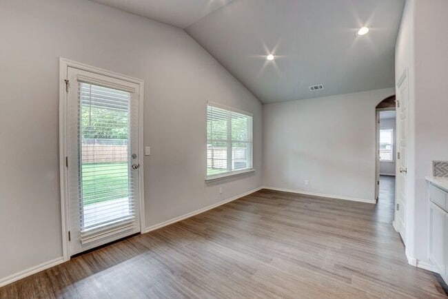 Building Photo - South Broken Arrow 4-Bedroom Home | Modern...