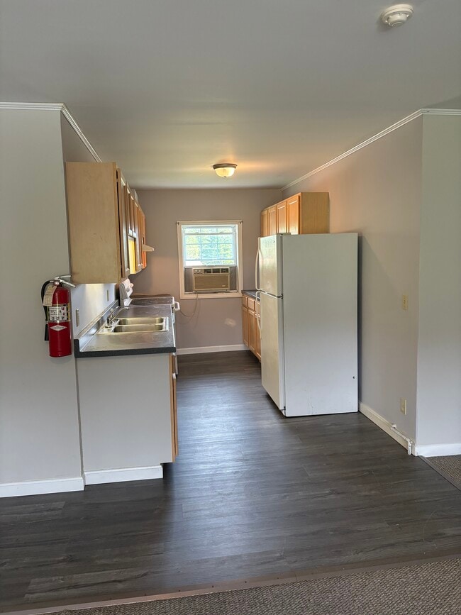 Building Photo - 89 Kinney Dr