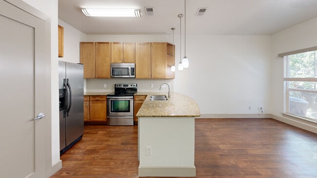 Interior Photo - Barton Creek Landing