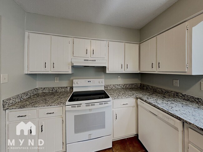 Foto del edificio - 7542 Lone Oak Cove