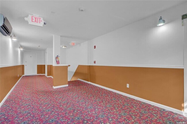 Foto del edificio - 329 Broadway