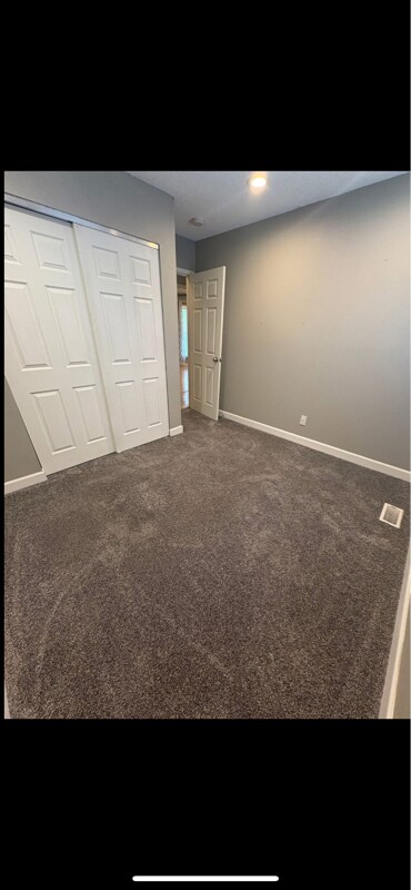 Foto del edificio - 86 Edward Dr